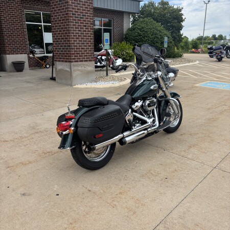 2024 Harley-Davidson® Heritage Classic Alpine Green thumb 2