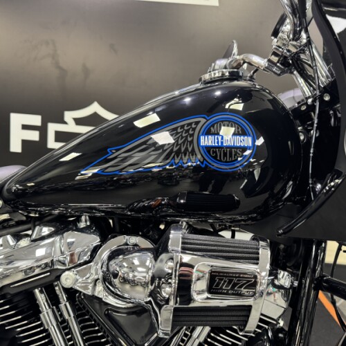 2026 Harley-Davidson® Low Rider® ST Vivid Black Chrome Trim thumb 2