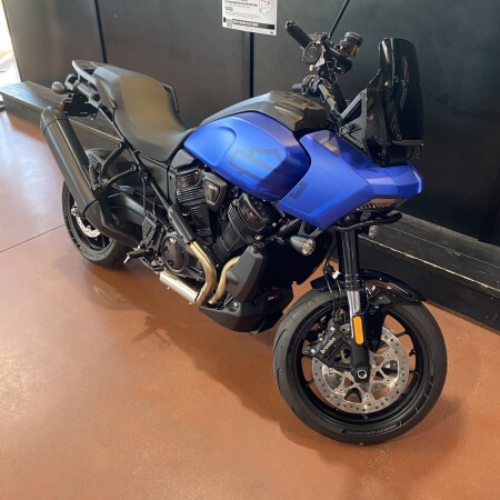 RA1250ST 2026 Pan America® 1250 ST thumb 3
