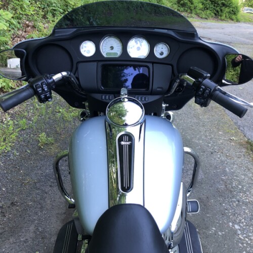 2023 Harley-Davidson® Street Glide® Atlas Silver Metallic thumb 0