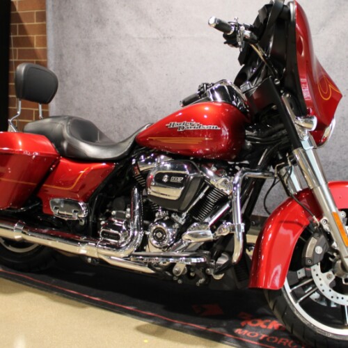 2018 Harley-Davidson® Street Glide® Wicked Red FLHX thumb 3