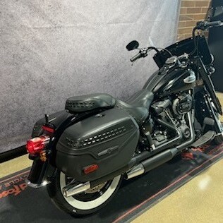 2024 Harley-Davidson® Heritage Classic Vivid Black - Black Finish thumb 0