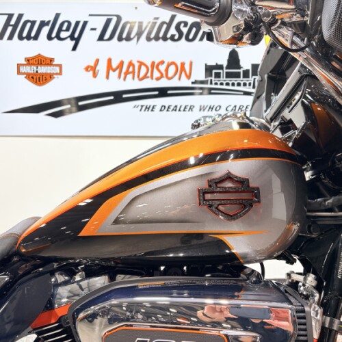 2026 FLHXSE Harley-Davidson® CVO Street Glide Torched Orange thumb 2