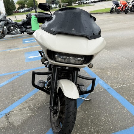 2023 Harley-Davidson® Road Glide® ST thumb 2