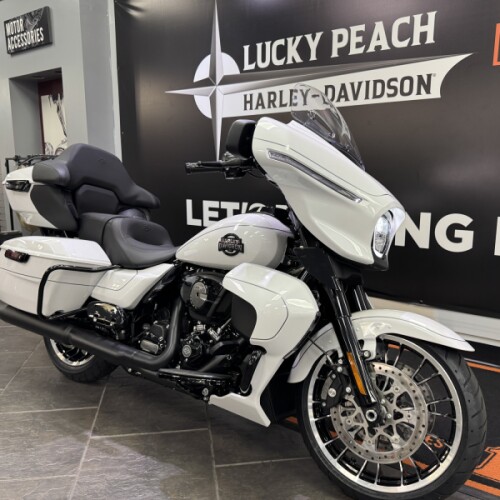 2026 Harley-Davidson® Street Glide Limited White Onyx Pearl Black Trim thumb 2