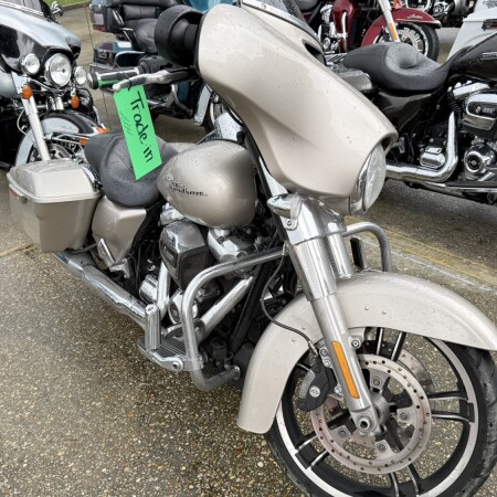 2018 Harley-Davidson® Street Glide® thumb 1
