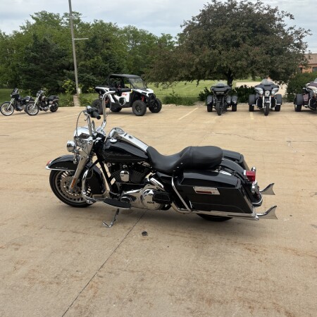 2013 Harley-Davidson® Road King® Midnight Pearl thumb 1