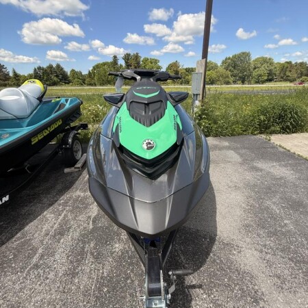2026 SEA-DOO GTI SE 130 IN Anthracite Grey & Manta Green thumb 3