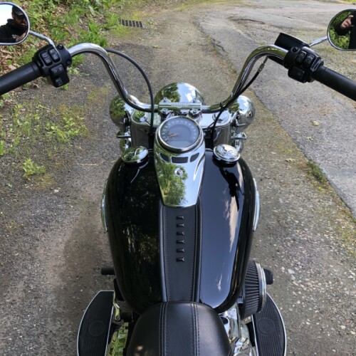 2020 Harley-Davidson® Heritage Classic 107 Vivid Black thumb 0
