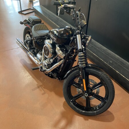FXBB 2026 Street Bob® thumb 3
