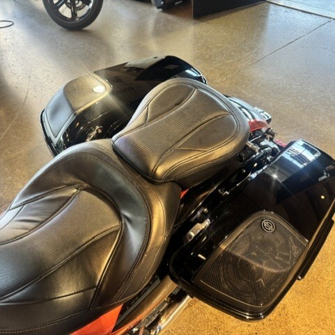 2017 Harley Davidson CVO Street Glide FLHXSE thumb 0