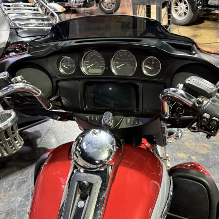 2019 Harley-Davidson® Tri Glide® Ultra thumb 1