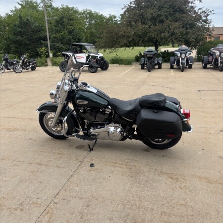 2024 Harley-Davidson® Heritage Classic Alpine Green thumb 1