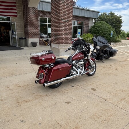 2009 Harley-Davidson® Street Glide® Red Hot Sunglo thumb 2