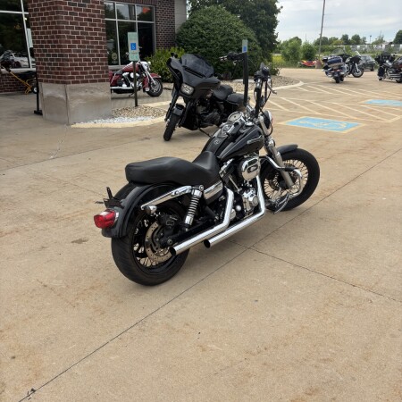 2011 Harley-Davidson® Super Glide® Custom Vivid Black thumb 2