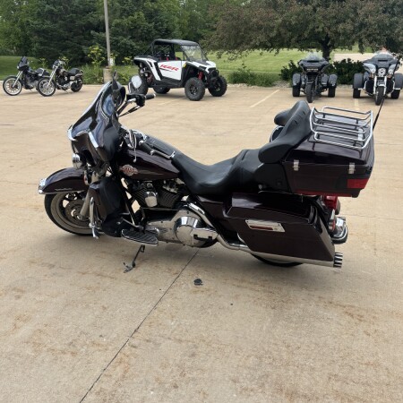2005 Harley-Davidson® Electra Glide® Ultra Classic® Vivid Black thumb 1