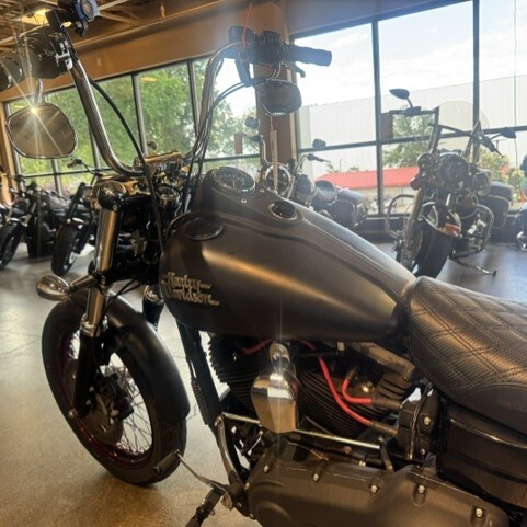 2013 Harley Davidson Street Bob FXDB  thumb 1