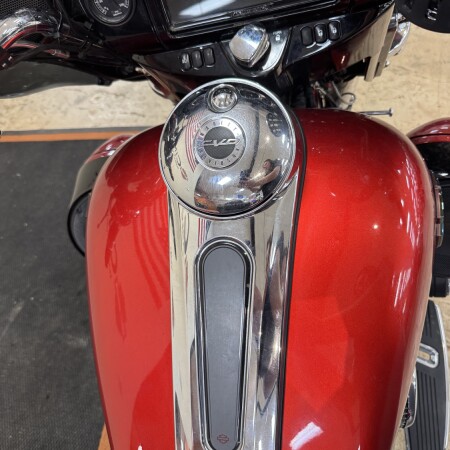 FLHTCUTGSE 2021 CVO™ Tri Glide® thumb 0
