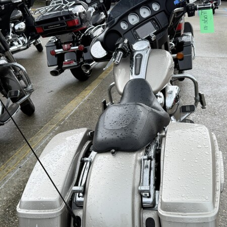 2018 Harley-Davidson® Street Glide® thumb 3