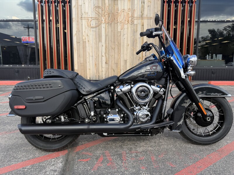 2026 Harley-Davidson® Heritage Classic Midnight Ember w/Laced Wheels
