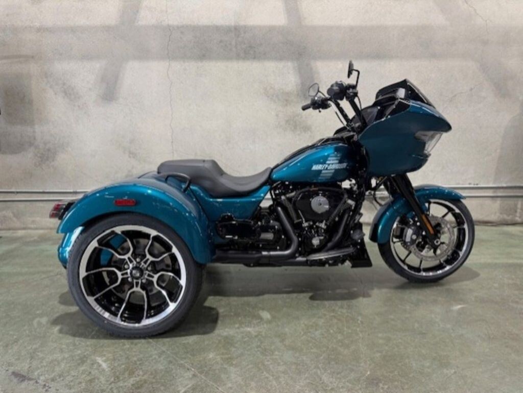 FLTRT 2026 Road Glide 3