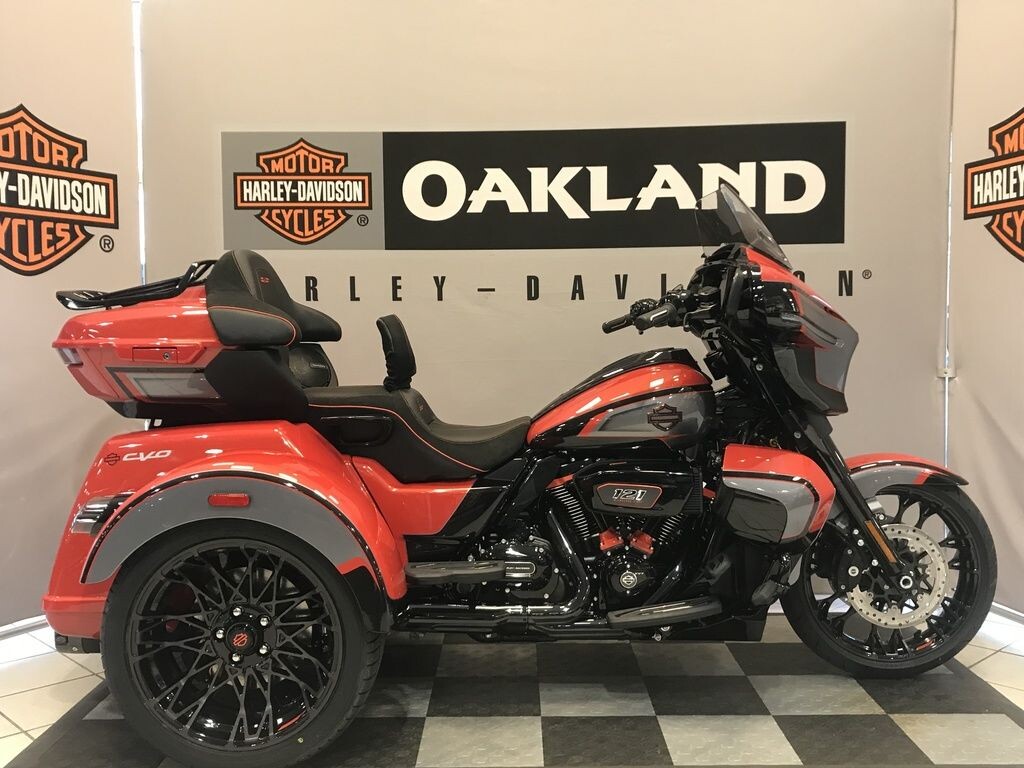 Harley-Davidson® CVO Street Glide 3 Limited 2026