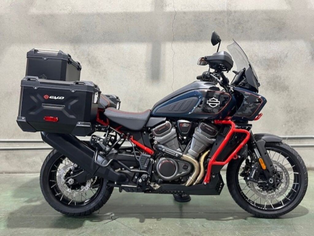 RA1250SE 2025 CVO™ Pan America®