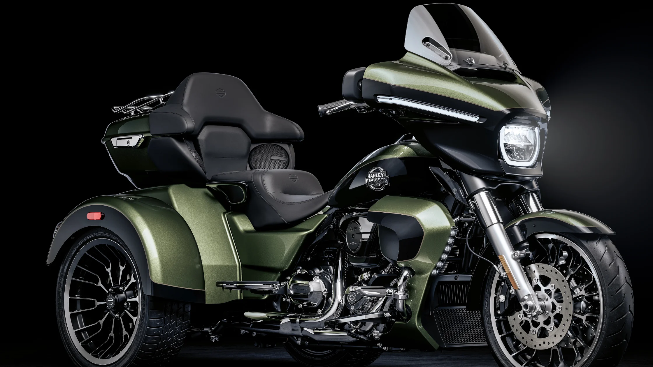 2026 H-D® Street Glide® 3 Limited trike in green on a black studio background