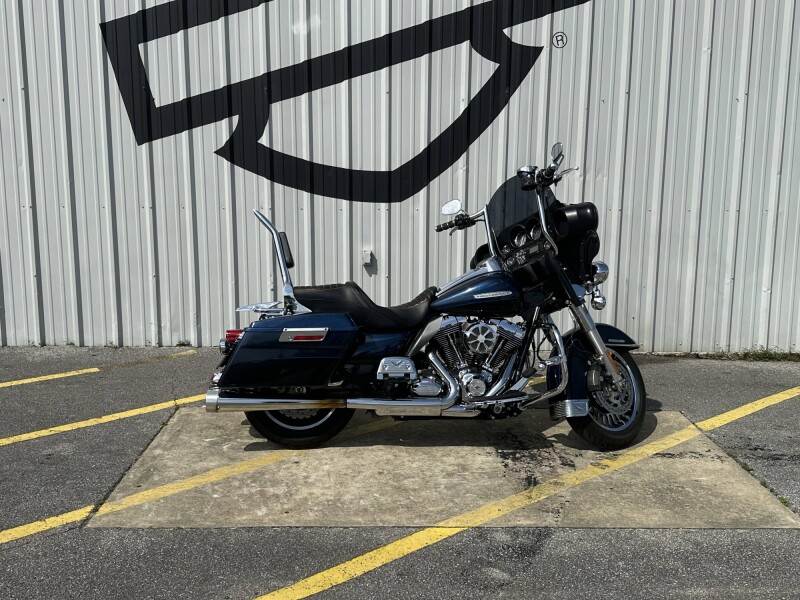 2013 Harley-Davidson® Electra Glide® Ultra Limited Big Blue Pearl/Vivid Black