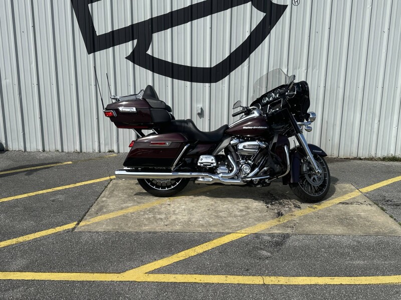 2022 Harley-Davidson® Ultra Limited Midnight Crimson/Vivid Black