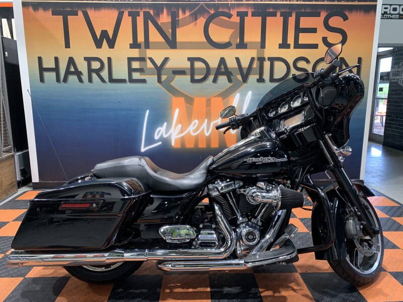 2017 Harley-Davidson Street Glide Special FLHXS