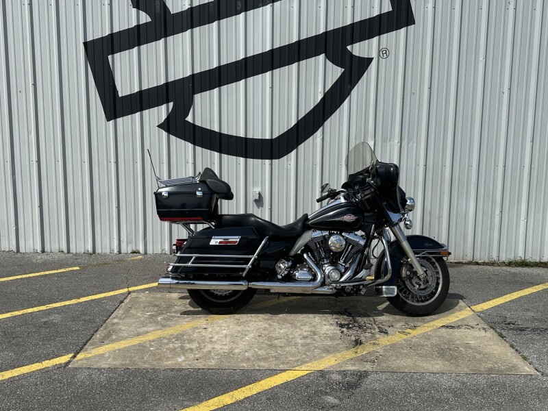 2009 Harley-Davidson® Electra Glide® Classic Vivid Black