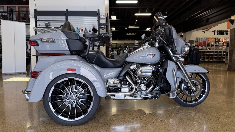 2025 Harley-Davidson® Tri Glide® Ultra Billiard Gray