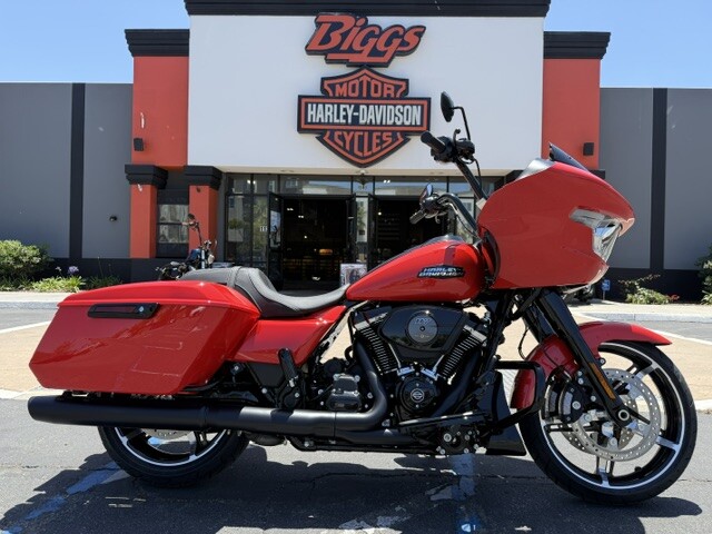 2026 Harley-Davidson® Road Glide™ Blood Orange Black Trim