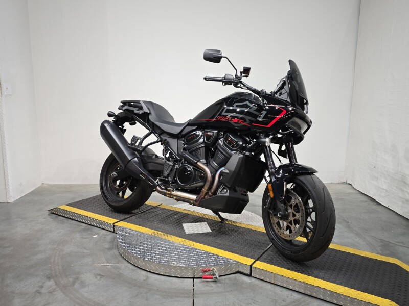 RA1250ST 2025 Pan America® 1250 ST
