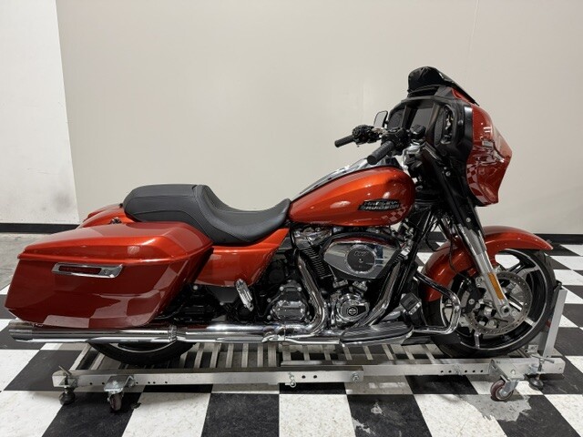 FLHX 2024 Street Glide®