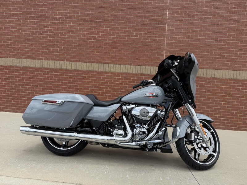 2026 Harley-Davidson® Street Glide® Dark Billiard Gray