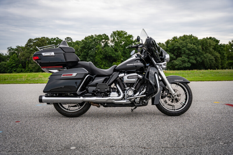 2022 Harley-Davidson® Ultra Limited FLHTK