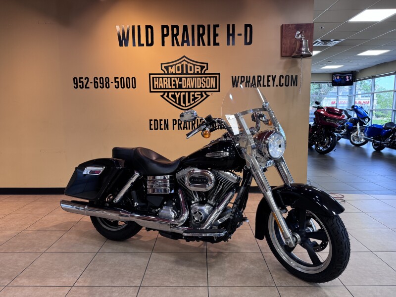 2016 Harley-Davidson® Switchback™ Vivid Black