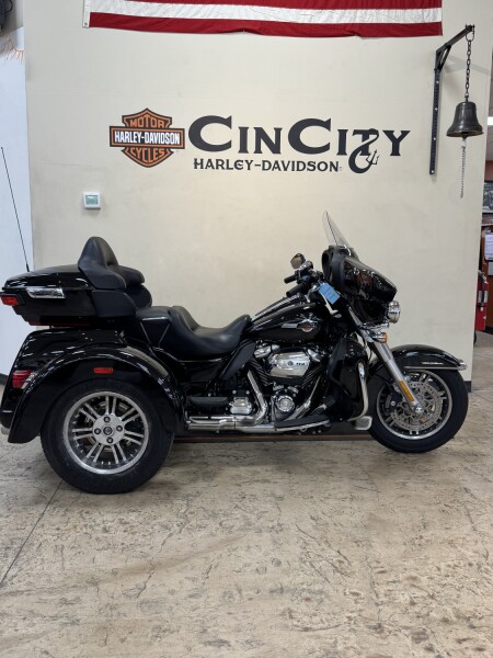 FLHTCUTG 2023 Tri Glide® Ultra