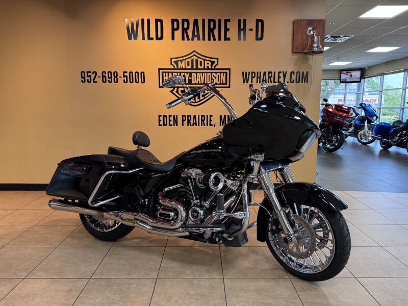 2019 Harley-Davidson® Road Glide® Special Vivid Black