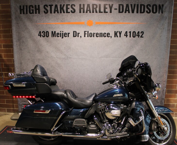 2016 Harley-Davidson® Ultra Limited Custom Color Cosmic Blue Pearl FLHTK