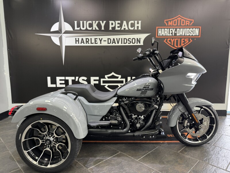 2026 Harley-Davidson® Road Glide 3 Dark Billiard Gray