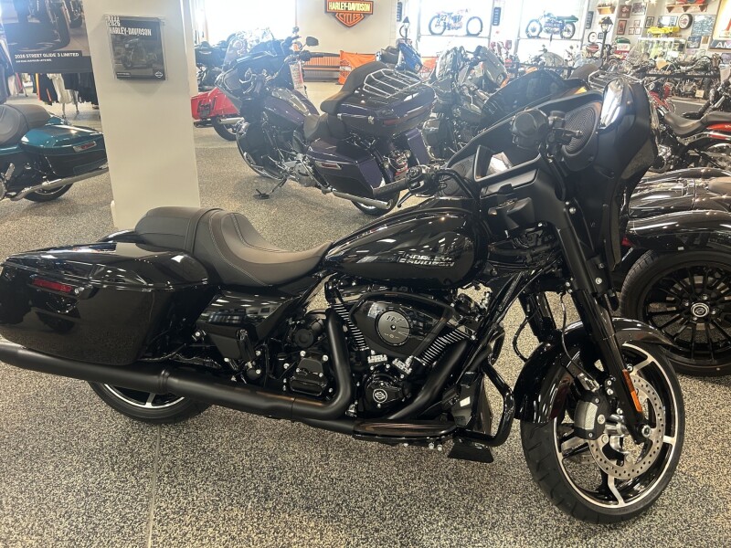 2026 Harley-Davidson® FLHX Street Glide™- Blk Trim