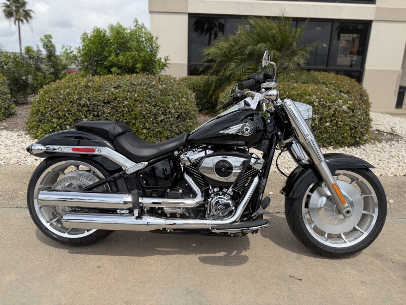 2026 Harley-Davidson® Fat Boy® Vivid Black Chrome Trim