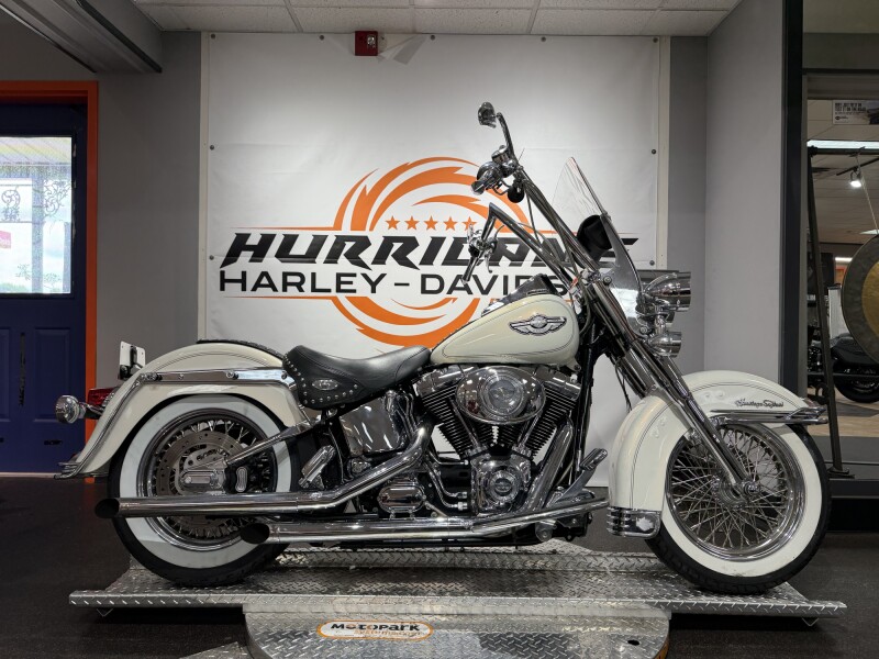 2003 Harley-Davidson® Heritage Softail® Classic FLSTC