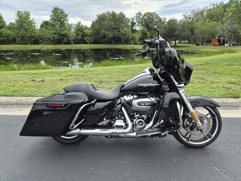 FLHX 2019 Street Glide®
