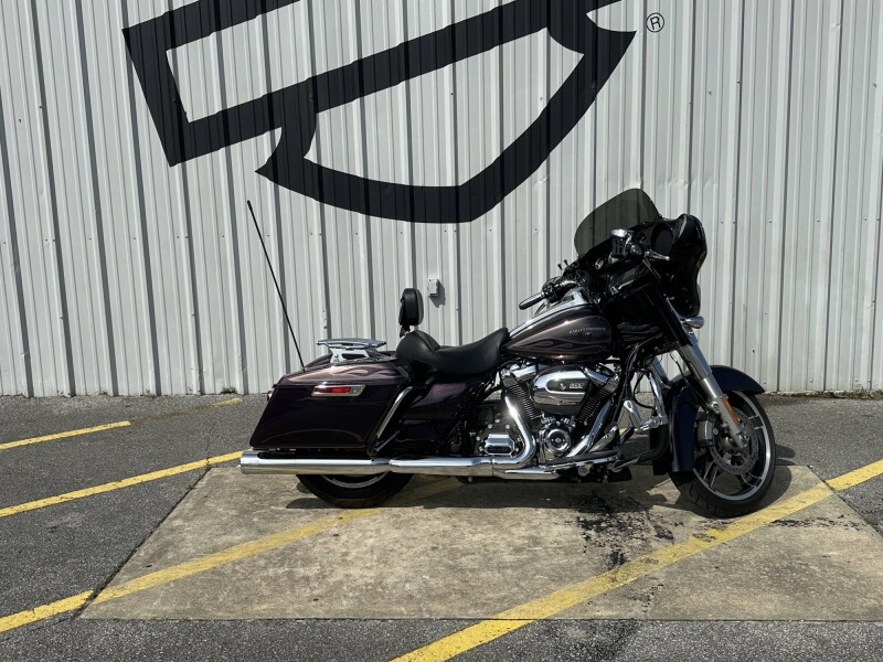 2017 Harley-Davidson® Street Glide® Special Hard Candy Custom™ Mystic Purple Flake