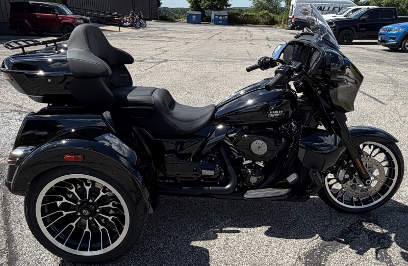 2026 FLHLT Street Glide 3 Limited
