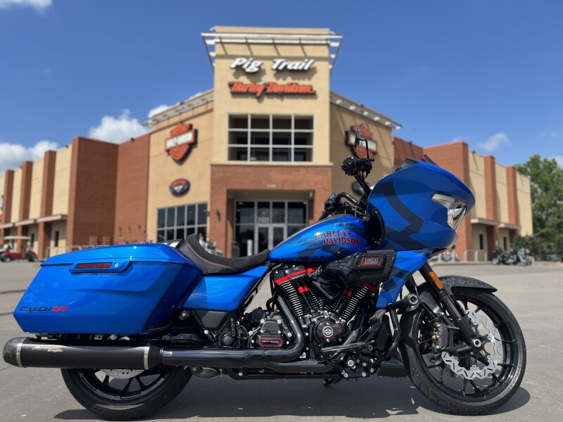 2026 Harley-Davidson® FLTRXSTSE CVO Road Glide ST Electric Coast